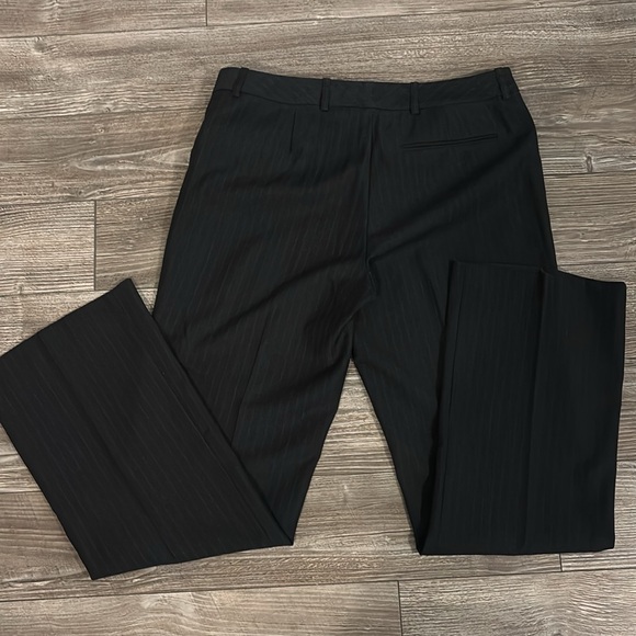 CALVIN KLIEN SUIT MODERN FIT SIZE 6 excellent condition - Picture 9 of 10